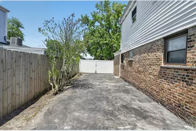 4527 W 83rd Street, Chicago, IL 60652 - Photo 9