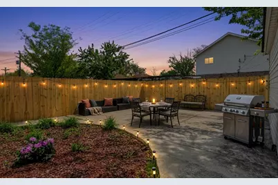 4527 W 83rd Street, Chicago, IL 60652 - Photo 3