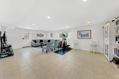 9447 Overhill Avenue, Morton Grove, IL 60053 - Photo 15
