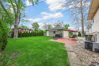 9447 Overhill Avenue, Morton Grove, IL 60053 - Photo 19