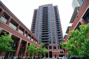 330 N Jefferson St, Chicago, IL 60661 - Photo 1
