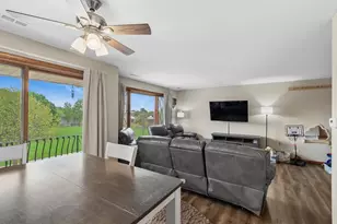 10704 Kilpatrick Ave, Oak Lawn, IL 60453 - Photo 7