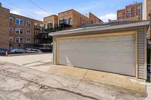 5739 N Winthrop Ave, Chicago, IL 60660 - Photo 7