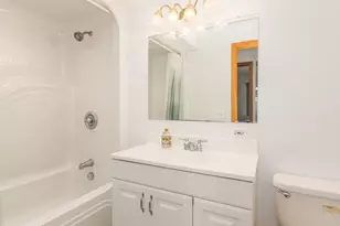 8233 N Octavia Ave, Niles, IL 60714 - Photo 15