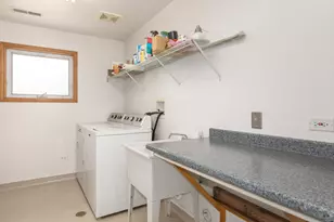 8233 N Octavia Ave, Niles, IL 60714 - Photo 17