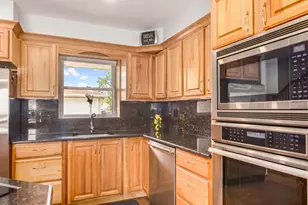 8233 N Octavia Ave, Niles, IL 60714 - Photo 9