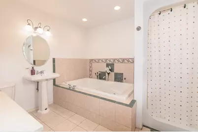 8233 N Octavia Avenue, Niles, IL 60714 - Photo 13