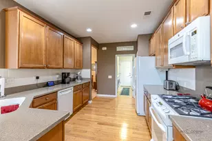 2942 Ravinia Cir, Mundelein, IL 60060 - Photo 9