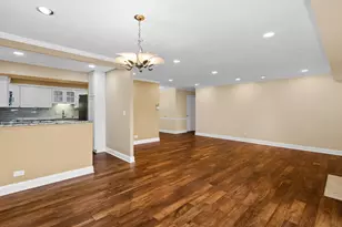 205 Rivershire Ln, Lincolnshire, IL 60069 - Photo 13