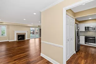 205 Rivershire Ln, Lincolnshire, IL 60069 - Photo 5