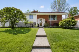 506 Forest Preserve Dr, Wood Dale, IL 60191 - Photo 3