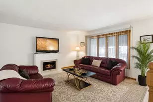 506 Forest Preserve Dr, Wood Dale, IL 60191 - Photo 5