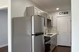 224 E Cass St, Joliet, IL 60432 - Photo 7