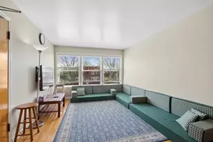 9052 Keating Ave, Skokie, IL 60076 - Photo 3