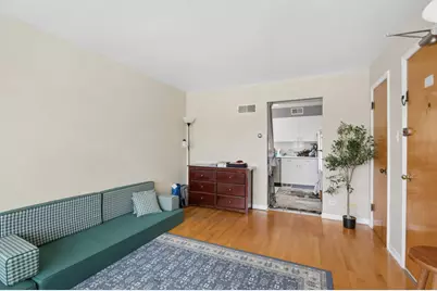 9052 Keating Avenue #2A, Skokie, IL 60076 - Photo 5