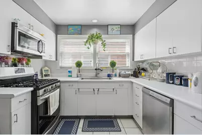 9052 Keating Avenue #2A, Skokie, IL 60076 - Photo 7