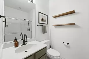 944 W 15th Pl, Chicago, IL 60608 - Photo 15