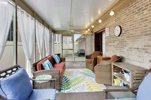 9641 E Shore Dr, Oak Lawn, IL 60453 - Photo 3