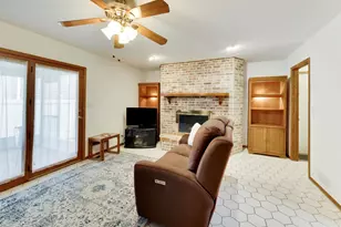 9641 E Shore Dr, Oak Lawn, IL 60453 - Photo 13