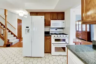 9641 E Shore Dr, Oak Lawn, IL 60453 - Photo 11