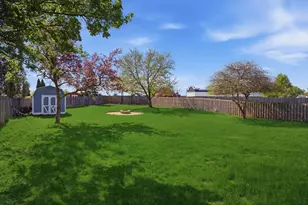7 Arthur Ct, Streamwood, IL 60107 - Photo 33