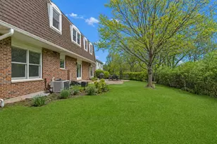 1145 Hunting Dr W, Palatine, IL 60067 - Photo 35