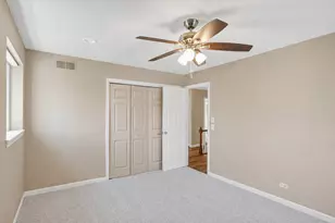 1145 Hunting Dr W, Palatine, IL 60067 - Photo 17