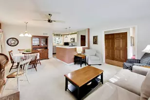 43W770 Fescue Ct, Saint Charles, IL 60175 - Photo 7