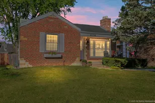 9206 S Troy Ave, Evergreen Park, IL 60805 - Photo 3
