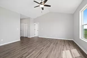 427 Riverbend Dr, Genoa, IL 60135 - Photo 11