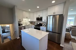 430 71st St, Darien, IL 60561 - Photo 11