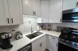 430 71st St, Darien, IL 60561 - Photo 13