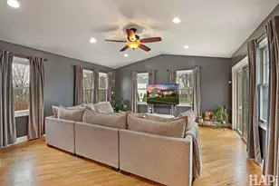 725 Buffalo Cir, Carol Stream, IL 60188 - Photo 11