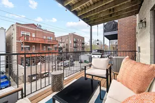 3752 N Fremont St, Chicago, IL 60613 - Photo 23