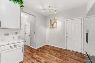 1070 Lily Field Ln, Bolingbrook, IL 60440 - Photo 7