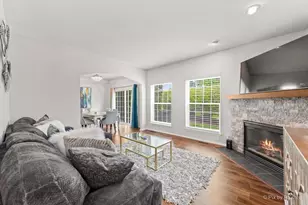 1070 Lily Field Ln, Bolingbrook, IL 60440 - Photo 13
