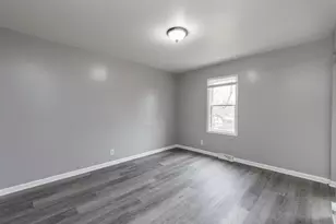 205 S Park Ave, Waukegan, IL 60085 - Photo 13