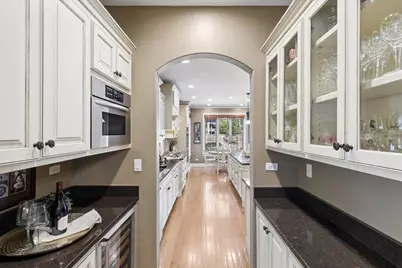 817 S Fairfield Avenue, Elmhurst, IL 60126 - Photo 9