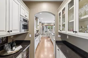 817 S Fairfield Ave, Elmhurst, IL 60126 - Photo 9