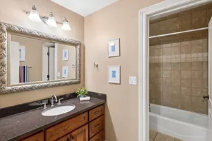 817 S Fairfield Ave, Elmhurst, IL 60126 - Photo 21