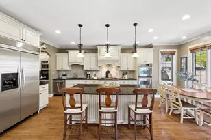 817 S Fairfield Ave, Elmhurst, IL 60126 - Photo 5