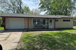 1919 Portland Ave, Savanna, IL 61074 - Photo 1