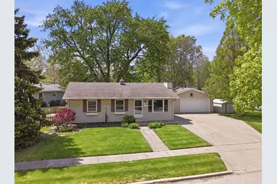 1610 Sunrise Drive, Dekalb, IL 60115 - Photo 5