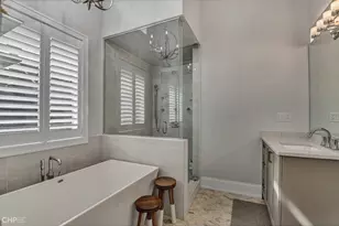 2447 N Greenview Ave, Chicago, IL 60614 - Photo 25