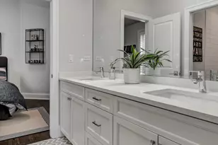 2447 N Greenview Ave, Chicago, IL 60614 - Photo 31