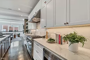 2447 N Greenview Ave, Chicago, IL 60614 - Photo 13