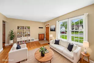 158 N Garfield Ave, Mundelein, IL 60060 - Photo 3