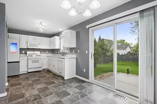 2070 Whitmore Dr, Romeoville, IL 60446 - Photo 5