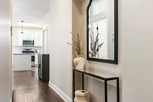 445 W Surf St, Chicago, IL 60657 - Photo 5