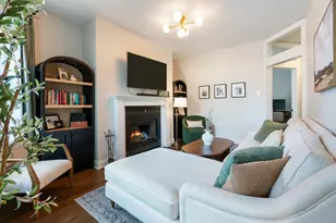 445 W Surf St, Chicago, IL 60657 - Photo 9